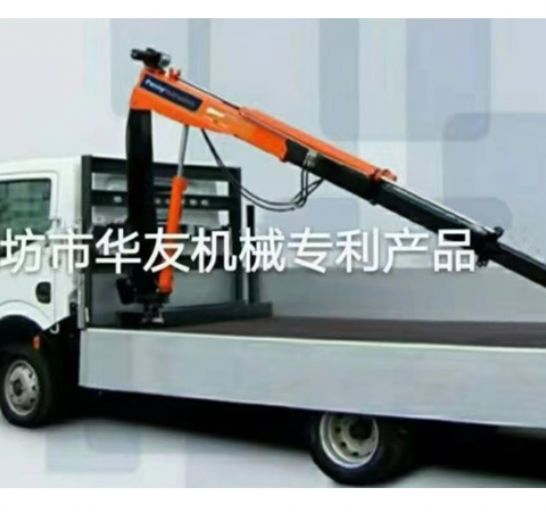 點擊查看詳細(xì)信息<br>標(biāo)題：車載小吊機  液壓小吊機 閱讀次數(shù)：1704